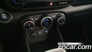 Hyundai Venue 1.6 Modern 2020 года из Южной Кореи