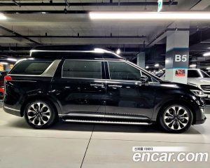 Kia Carnival 9-Seater HI-Limousine 2023 года из Южной Кореи