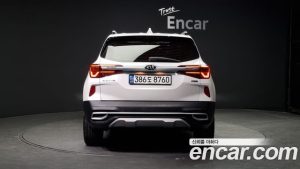 Kia Seltos Бензин 1.6 Turbo 2WD 2021 года из Южной Кореи