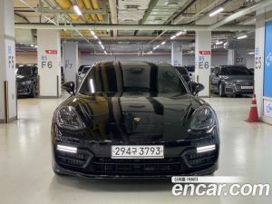 Porsche Panamera 4.0 Turbo 2020 года из Южной Кореи