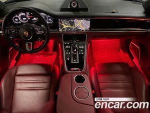 Porsche Panamera 4.0 Turbo 2020 года из Южной Кореи