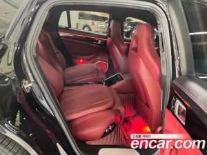 Porsche Panamera 4.0 Turbo 2020 года из Южной Кореи