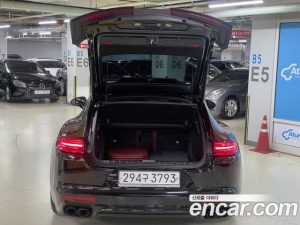 Porsche Panamera 4.0 Turbo 2020 года из Южной Кореи