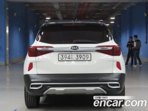 Kia Seltos Бензин 1.6 Turbo 2WD 2020 года из Южной Кореи