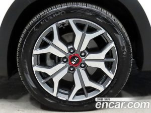 Kia Seltos Бензин 1.6 Turbo 2WD 2020 года из Южной Кореи