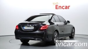 Mercedes-Benz C-Class C200 AMG Line 2021 года из Южной Кореи