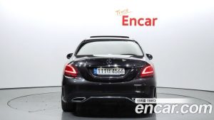 Mercedes-Benz C-Class C200 AMG Line 2021 года из Южной Кореи