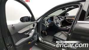 Mercedes-Benz C-Class C200 AMG Line 2021 года из Южной Кореи