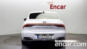 Hyundai Grandeur 2.5 2022 года из Южной Кореи