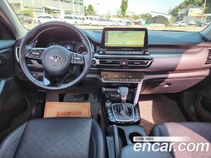 Kia Seltos Бензин 1.6 Turbo 2WD 2020 года из Южной Кореи