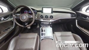 Kia Stinger 2.0 Turbo 2WD 2019 года из Южной Кореи