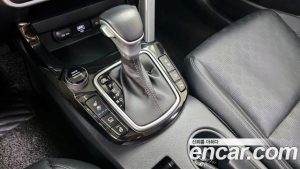 Kia Seltos Бензин 1.6 Turbo 2WD 2022 года из Южной Кореи