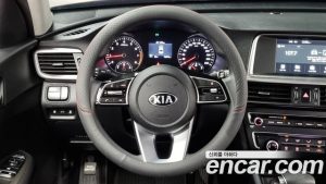 Kia K5 2.0 2020 года из Южной Кореи