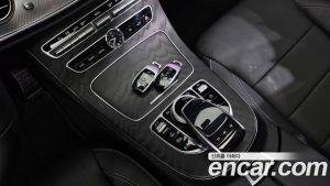 Mercedes-Benz E-Class E250 Avantgarde 2020 года из Южной Кореи