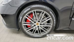 Porsche Panamera 4.0 Turbo 2020 года из Южной Кореи