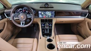 Porsche Panamera 4.0 Turbo 2020 года из Южной Кореи
