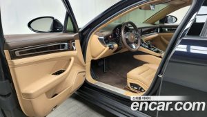 Porsche Panamera 4.0 Turbo 2020 года из Южной Кореи