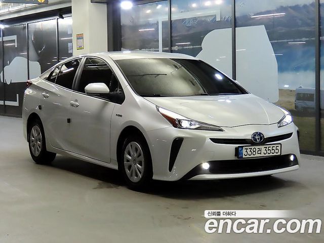 Toyota Prius 1.8 2021 года из Кореи