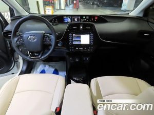 Toyota Prius 1.8 2021 года из Южной Кореи
