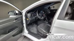 Hyundai AVANTE 1.6 2020 года из Южной Кореи