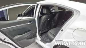 Hyundai AVANTE 1.6 2020 года из Южной Кореи