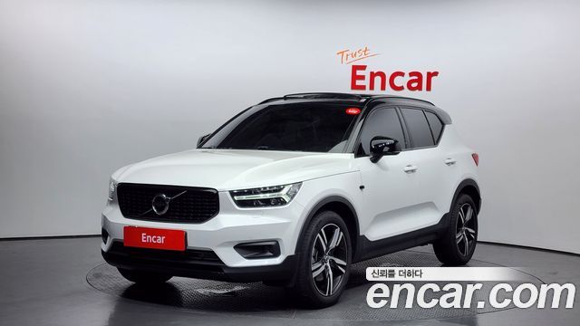 Volvo XC40 B4 R-디자인 2021 года из Кореи