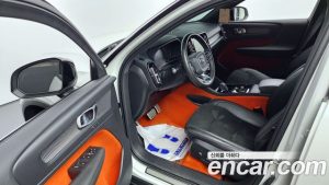 Volvo XC40 B4 R-디자인 2021 года из Южной Кореи