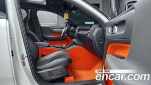 Volvo XC40 B4 R-디자인 2021 года из Южной Кореи