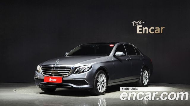 Mercedes-Benz E-Class E300 4MATIC Exclusive 2019 года из Кореи