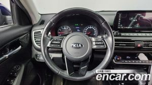 Kia Seltos Бензин 1.6 Turbo 4WD 2020 года из Южной Кореи