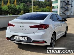 Hyundai AVANTE 1.6 2020 года из Южной Кореи