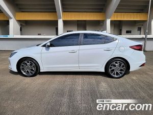 Hyundai AVANTE 1.6 2020 года из Южной Кореи