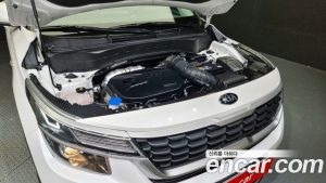 Kia Seltos Бензин 1.6 Turbo 2WD 2022 года из Южной Кореи