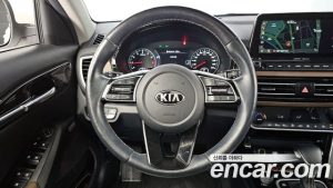 Kia Seltos Бензин 1.6 Turbo 4WD 2020 года из Южной Кореи