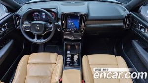 Volvo XC40 B4 Inscription 2021 года из Южной Кореи