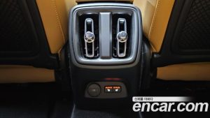 Volvo XC40 B4 Inscription 2021 года из Южной Кореи