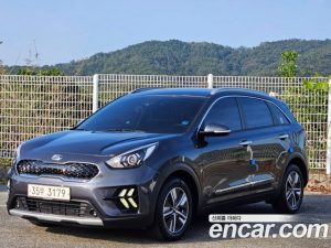 Kia Niro 1.6 HEV 2020 года из Южной Кореи