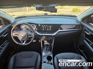 Kia Niro 1.6 HEV 2020 года из Южной Кореи