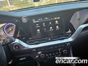 Kia Niro 1.6 HEV 2020 года из Южной Кореи
