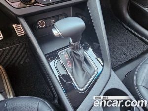 Kia Niro 1.6 HEV 2020 года из Южной Кореи