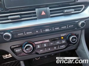 Kia Niro 1.6 HEV 2020 года из Южной Кореи