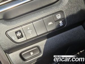 Kia Niro 1.6 HEV 2020 года из Южной Кореи