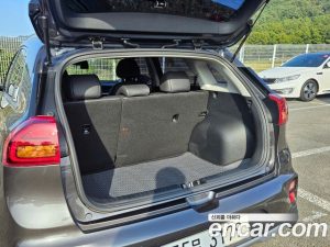 Kia Niro 1.6 HEV 2020 года из Южной Кореи