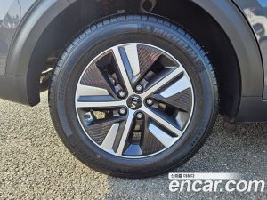 Kia Niro 1.6 HEV 2020 года из Южной Кореи