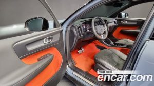 Volvo XC40 T4 R-디자인 2020 года из Южной Кореи