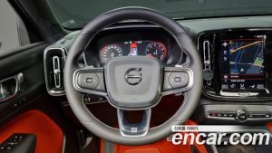 Volvo XC40 T4 R-디자인 2020 года из Южной Кореи