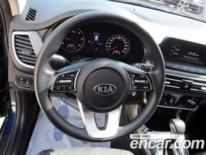 Kia Seltos Дизель 1.6 2WD 2020 года из Южной Кореи