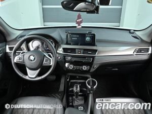 BMW X1 xDrive 20i xLine 2021 года из Южной Кореи