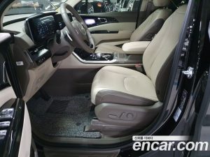 Kia Carnival Бензин 7-Seater HI-Limousine 2023 года из Южной Кореи
