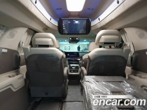 Kia Carnival Бензин 7-Seater HI-Limousine 2023 года из Южной Кореи